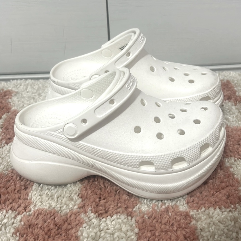 White platform crocs